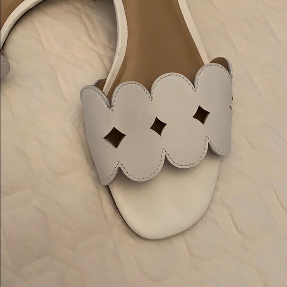 Banana republic white slide sandals. - Picture 2 of 4